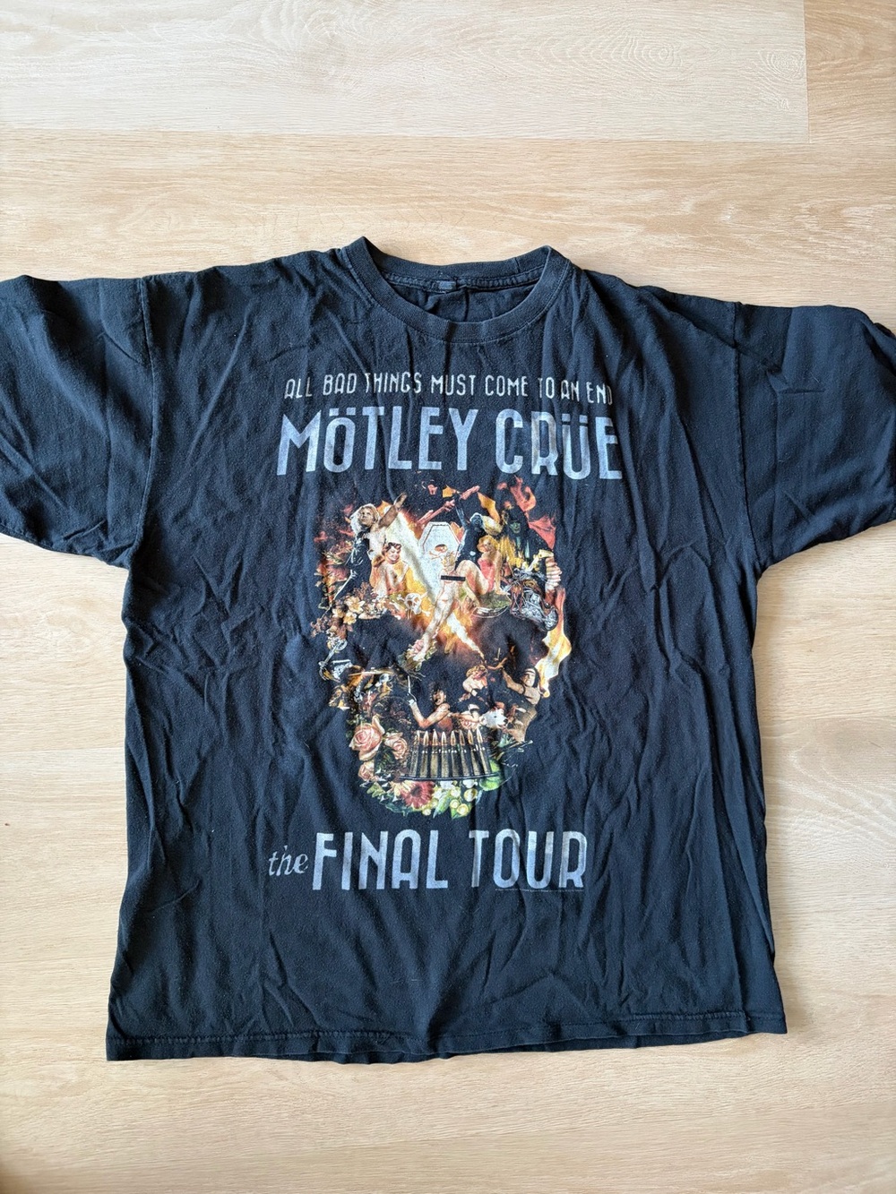 Mötley Crüe The Final Tour 2014 Concert Graphic Band Tee XL